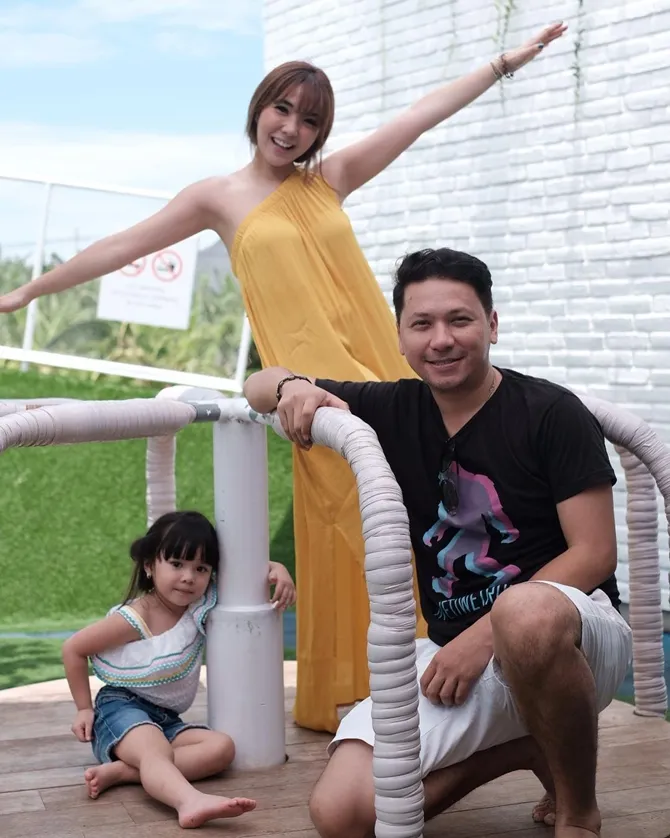 Saat Gisel, Gading, Gempi bersama (credit: instagram.com/gisel_la)