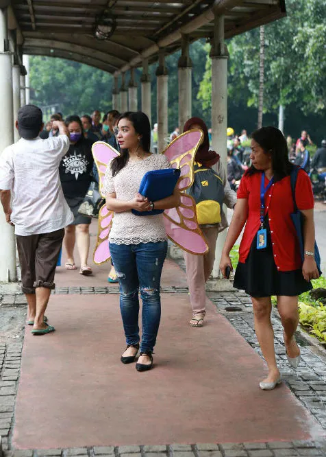 Peri bersayap yang bikin heboh, siapa sih dia?