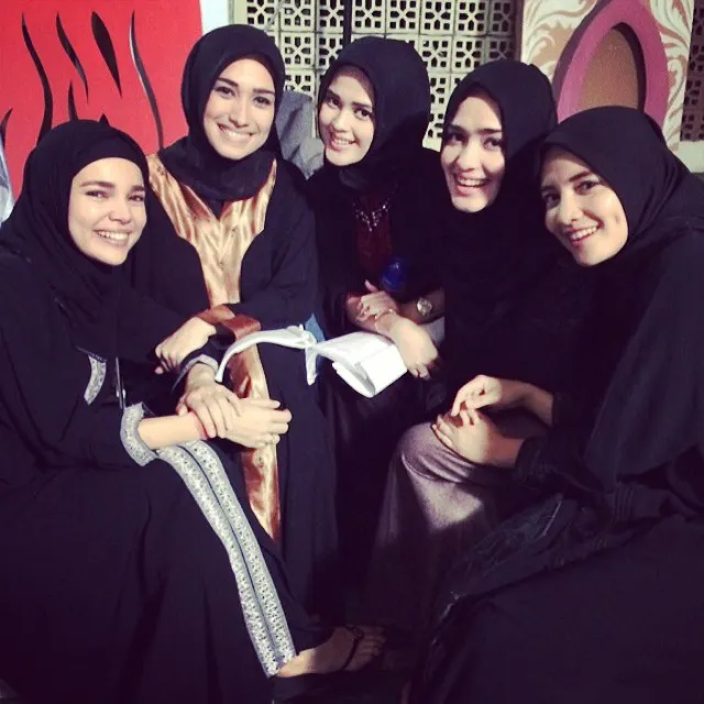 Gadis muslimah CHSI ©Instagram.com/intan_nuraini23