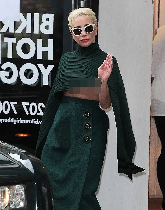 Gaga alami bencana fashion @ dailymail.co.uk