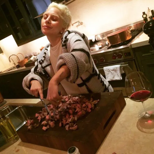 Gaga masak untuk sang tunangan © instagram.com/ladygaga