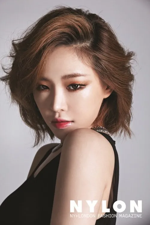 Ga In masuk rumah sakit beberapa waktu lalu dan dirumorkan hamil © Nylon Korea