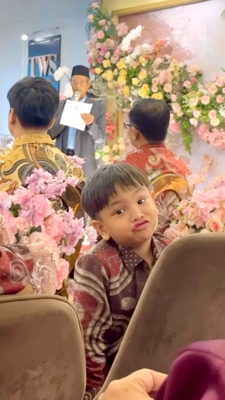Potret Terbaru Gala Sky