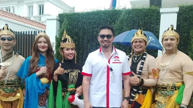 Galih Ginanjar Pakai Kostum Wayang Bima