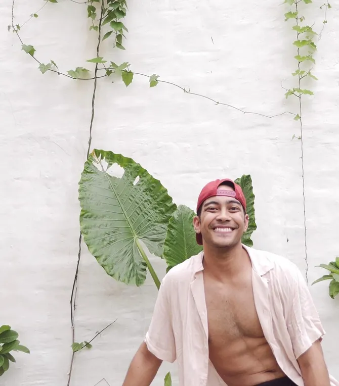 Gamal lebih suka gaya yang kasual dalam berpenampilan (credit: instagram.com/gamal1990)