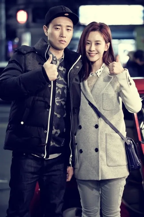 Gary dan Song Ji Hyo saat syuting Emergency Couple @soompi.com