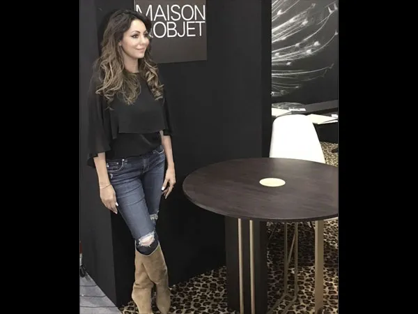 Gauri Khan tampil trendi dan modis di Paris © Filmibeat.com