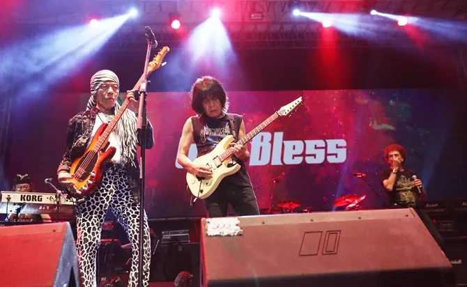 Konser Europe di Boyolali dengan band pembuka dari God Bless © KapanLagi.com/Budy Santoso