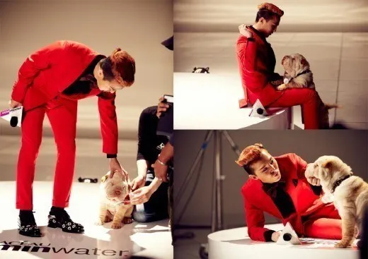 G-Dragon bermain-main dengan anjing yang mirip Gaho. ©soompi.com