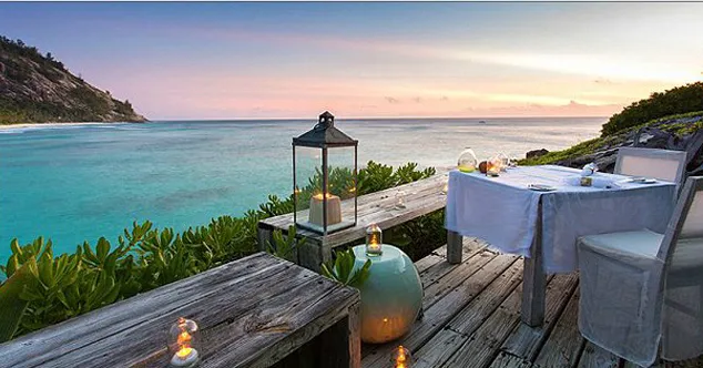 Salah satu sudut dalam resort di lokasi pantai @ north-island.com