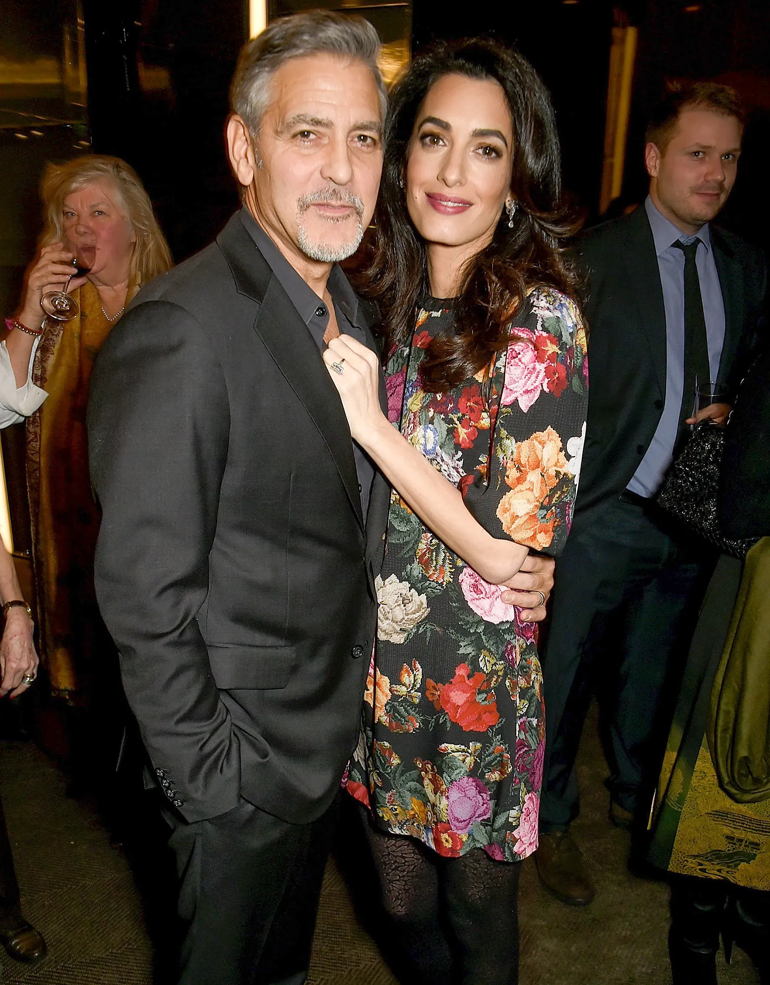 Selamat atas kelahiran bayinya, George & Amal! © people.com