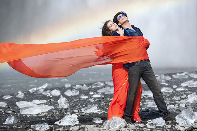 Shahrukh tak mau sebut Kajol sebagai teman. ©redchilliesent