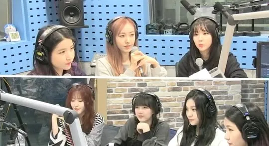 GFRIEND saat jadi bintang tamu di acara radio SBS PowerFM © Soompi.com