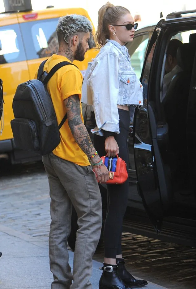 Gigi dan Zayn akhirnya barengan! © BackGrid via dailymail.co.uk