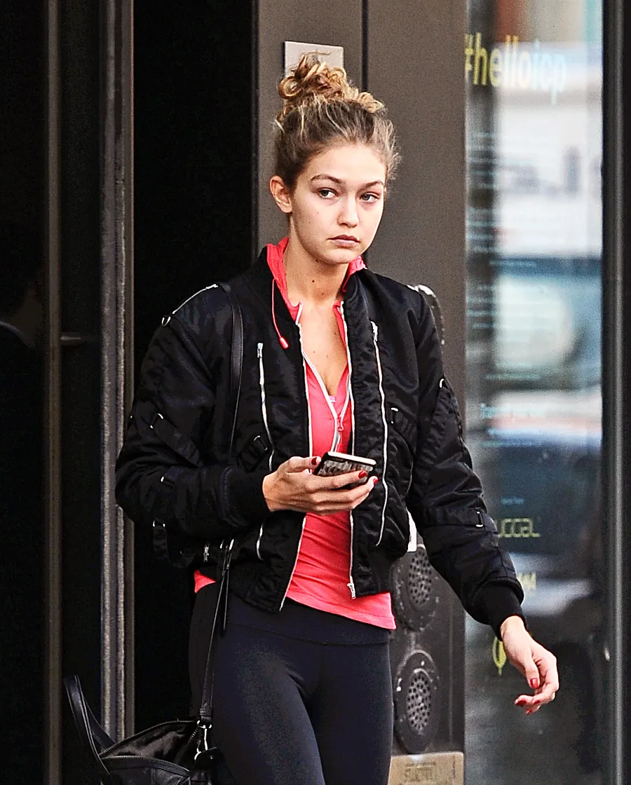 Gigi Hadid ungkapkan curhat lewat Twitter © Splashnews.com