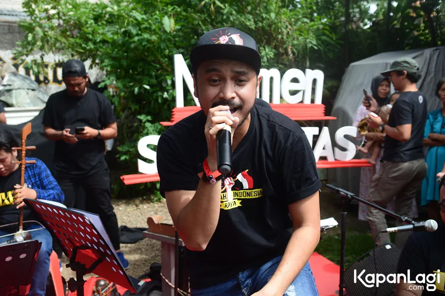 Giring sempat dilaporkan ke Bawaslu karena dianggap melakukan money politik. ©KapanLagi.com/Bayu Herdianto