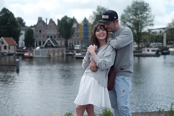 Hampir empat tahun menikah, Gading dan Gisel terlihat semakin mesra! /©instagram.com/gisel_la