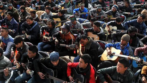 600 gitaris beraksi di festival musik di India ©cbsnews.com