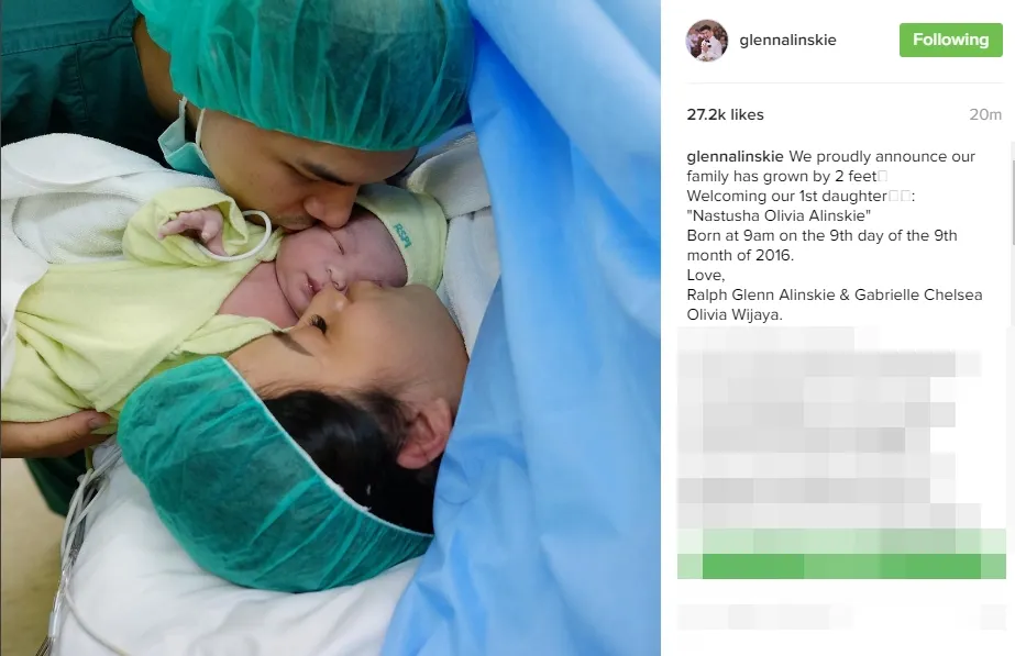 Bayi Glenn dan Chelsea nggemesin ©instagram/glennalinskie