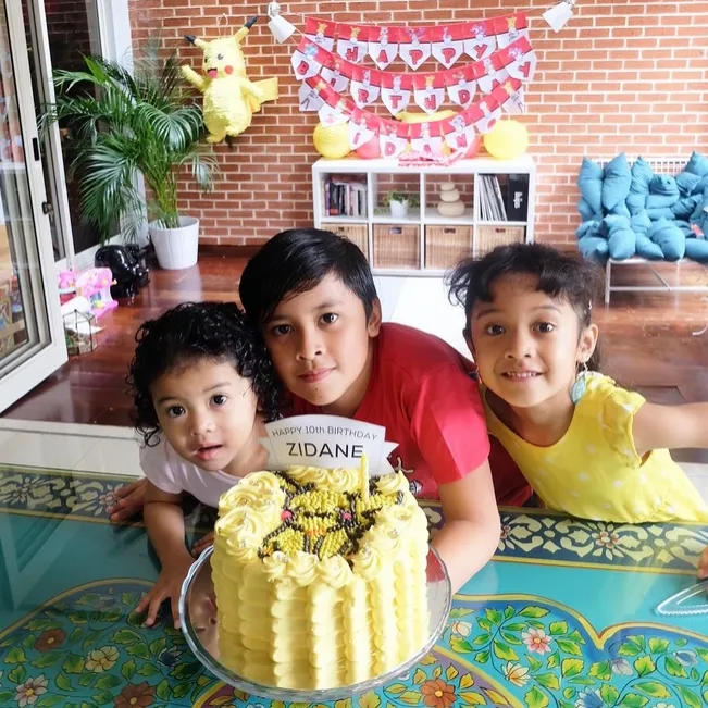 Sebuah pesta sederhana digelar untuk merayakan ulang tahun Zidane. /©instagram.com/cynthiariza