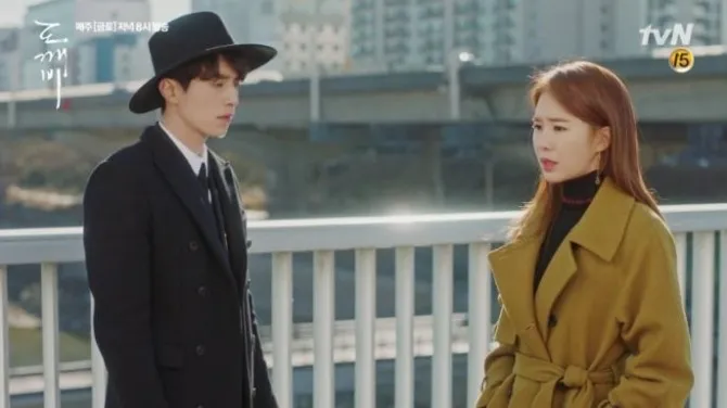 Dewa Kematian yang diperankan Lee Dong Wook mengucapkan kata-kata yang sama dengan Song Joong Ki di Descendants of The Sun. ©kpopherald.com