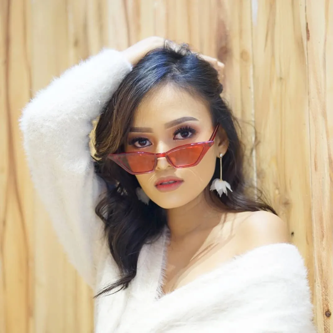 Rachel Goddard, beauty vlogger dengan gaya kocak. Credit: via instagram.com/rachgoddard