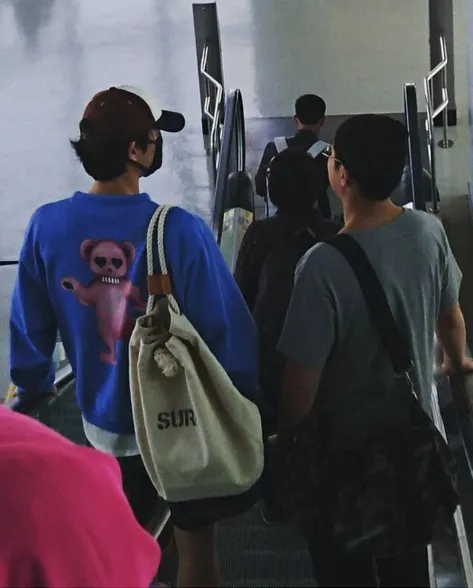 Bersama denga kru dan manager-nya, Gong Yoo kedapatan mendarat di Indonesia. /©instagram.com/kdramafrenzy
