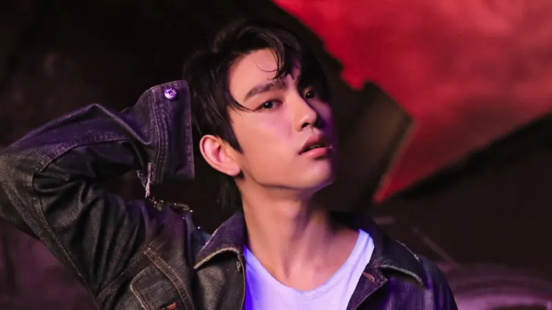 Pantes nggak Jinyoung jadi Lee Min Ho versi muda? © JYP Ent