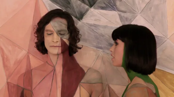 Somebody That I Used to Know, dinyanyikan oleh Gotye. @www.audiodrums.com