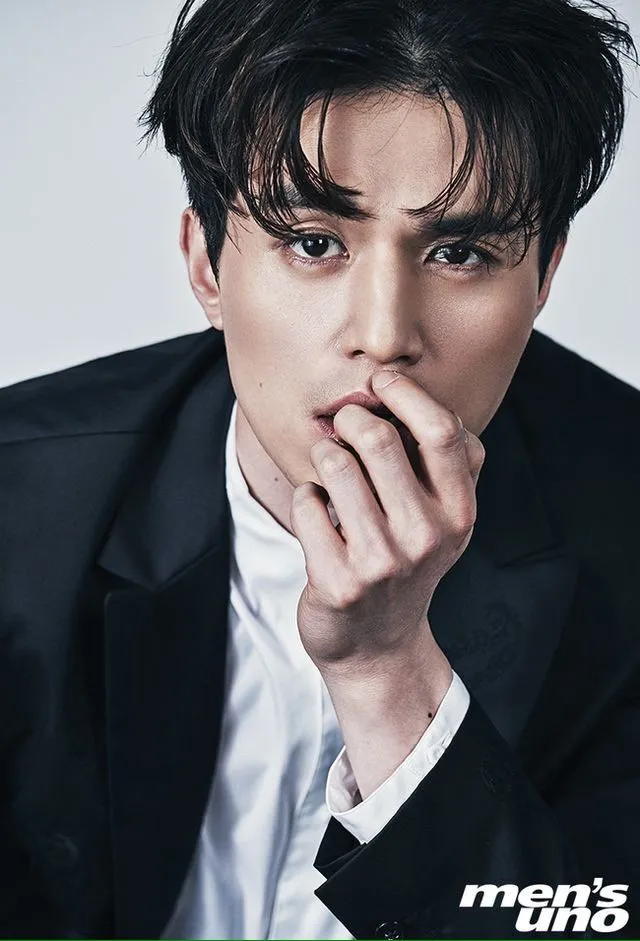 Selain tampan dan punya bulu mata panjang, Lee Dong Wook juga sering tampil stylish. /© via koreaboo.com