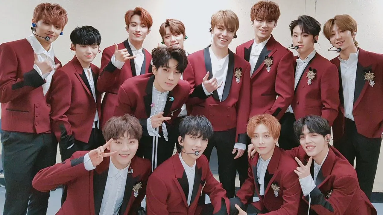 Seventeen (credit: twitter.com/pledis_17)