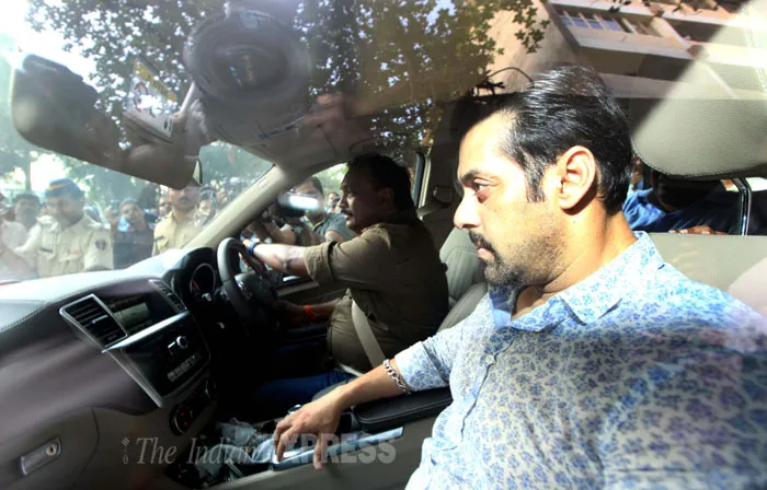 Salman Khan saat hadir di persidangan. @indianexpress.com