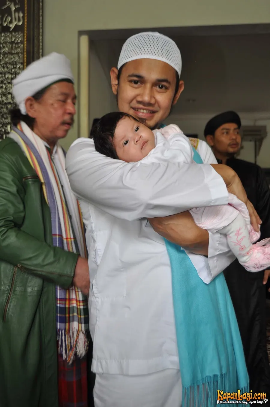 UGB kembali memanggil Ustaz Guntur Bumi terkait praktek pengobatan yang dilakukannya.