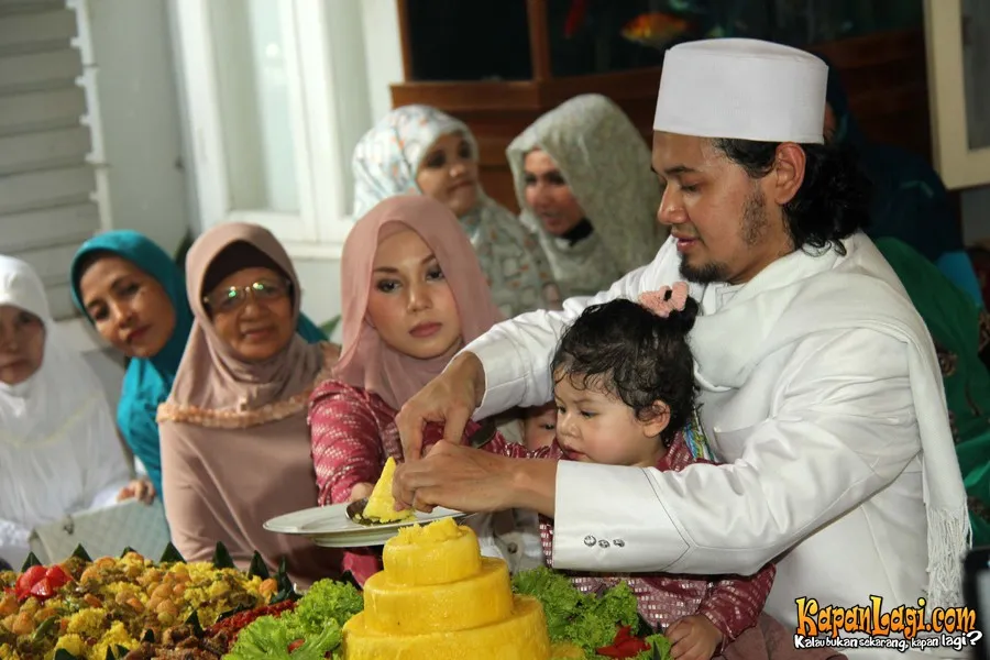  Guntur Bumi (UGB) dan Puput Melati @Foto: Hendra