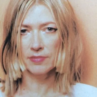 Kin Gordon ceritakan hidupnya @foto: twitter.com/KimletGordon