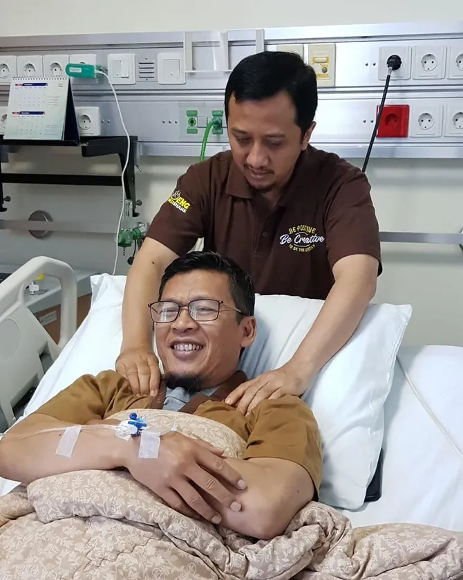 Ustaz Yusuf Mansur menjenguk Aa Gym yang sakit (credit: instagram.com/yusufmansurnew)