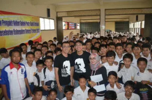 Lucky Hakim kampanye Gerakan Anti Rokok Foto: Kapanlagi/com/aal