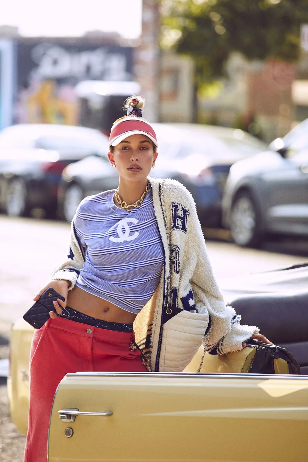 Hailey benar-benar kagum pada Justin © Harper's Bazaar