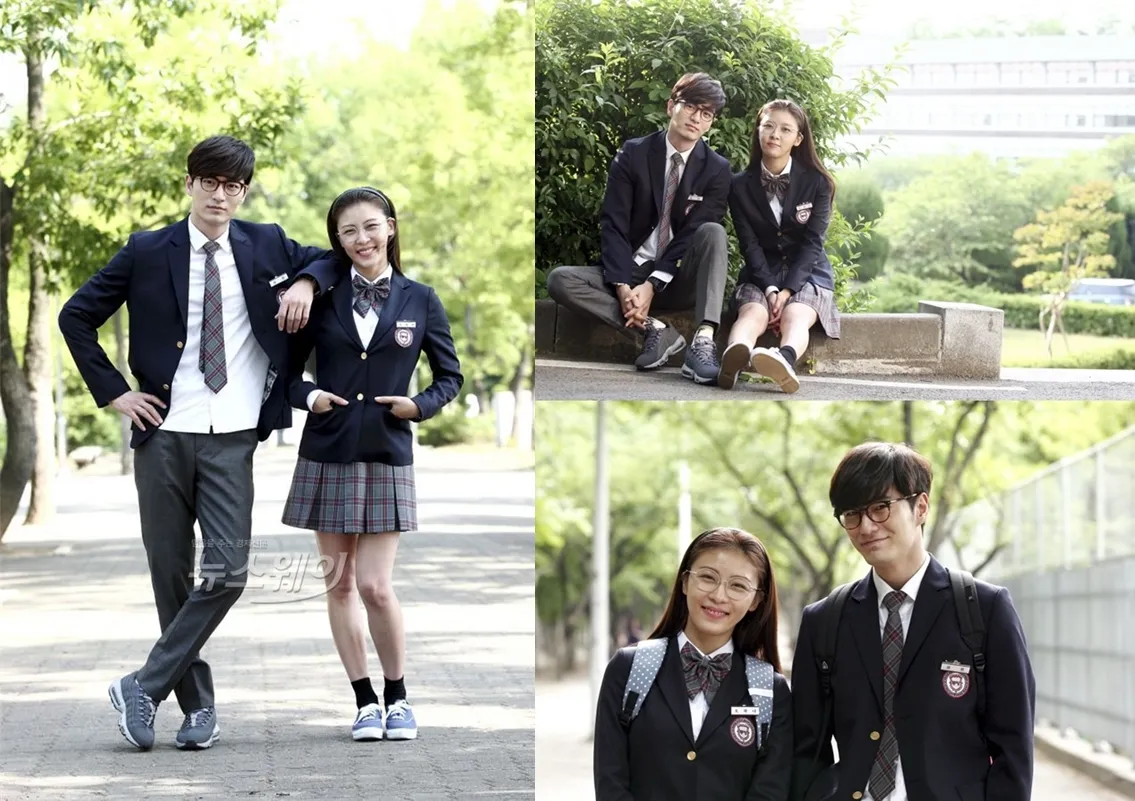 Ha Ji Won dan Lee Jin Wook dalam seragam SMA. ©SBS