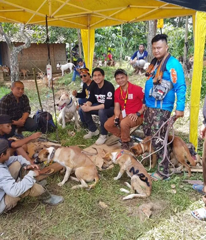 Lucky Hakim tergabung dalam PORBI (Perkumpulan Olahraga Berburu Seluruh Indonesia) © KapanLagi.com/Muhammad Akrom Sukarya