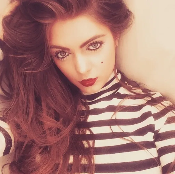 Namun perusahaan menyanggah dengan mengatakan bahwa kinerja Emma tidak sesuai dengan harapan perusahaan © instagram.com/hulseemma