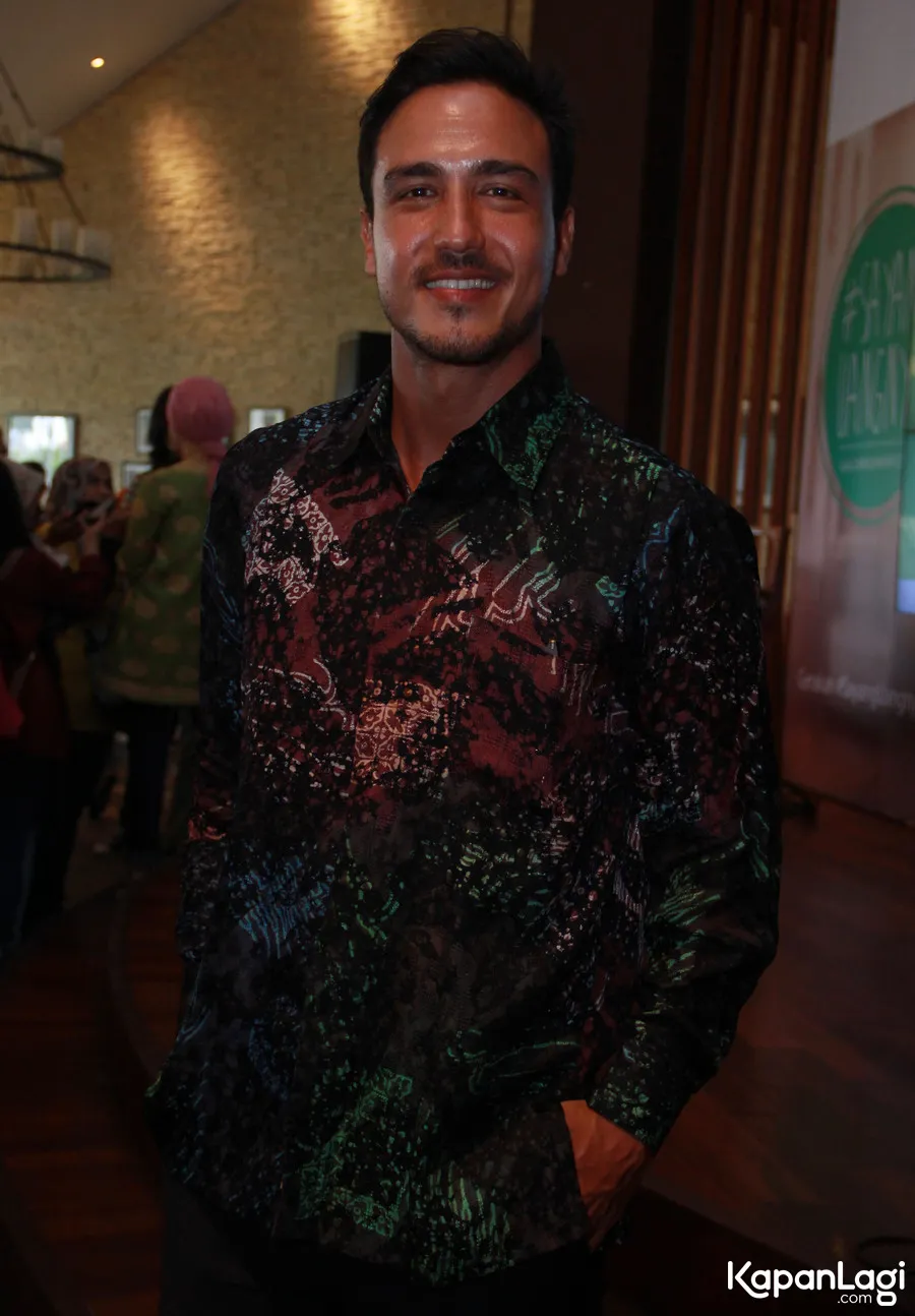 Hamish Daud tangga[i kabar kedekatannya dengan nadine Chandrawinata © KapanLagi.com©/Muhammad Akrom Sukarya