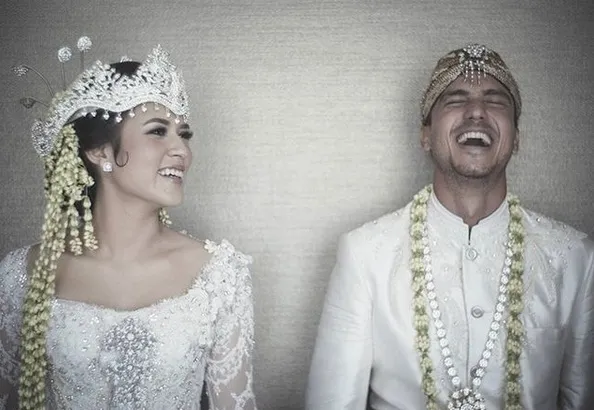 Pernikahan Raisa dan Hamish ramai diperbincangkan oleh publik. /©instagram.com/hamishdw