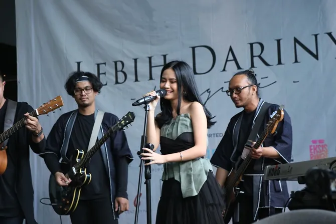 Hanggini rilis single debut 'Lebih Darinya' (credit : kapanlagi.com/Akbar Prabowo Triyuwono)