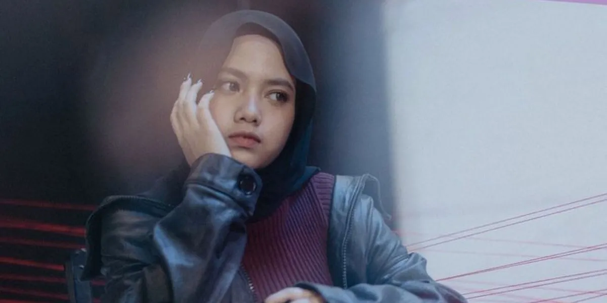 Hanin Dhiya - Sempat
