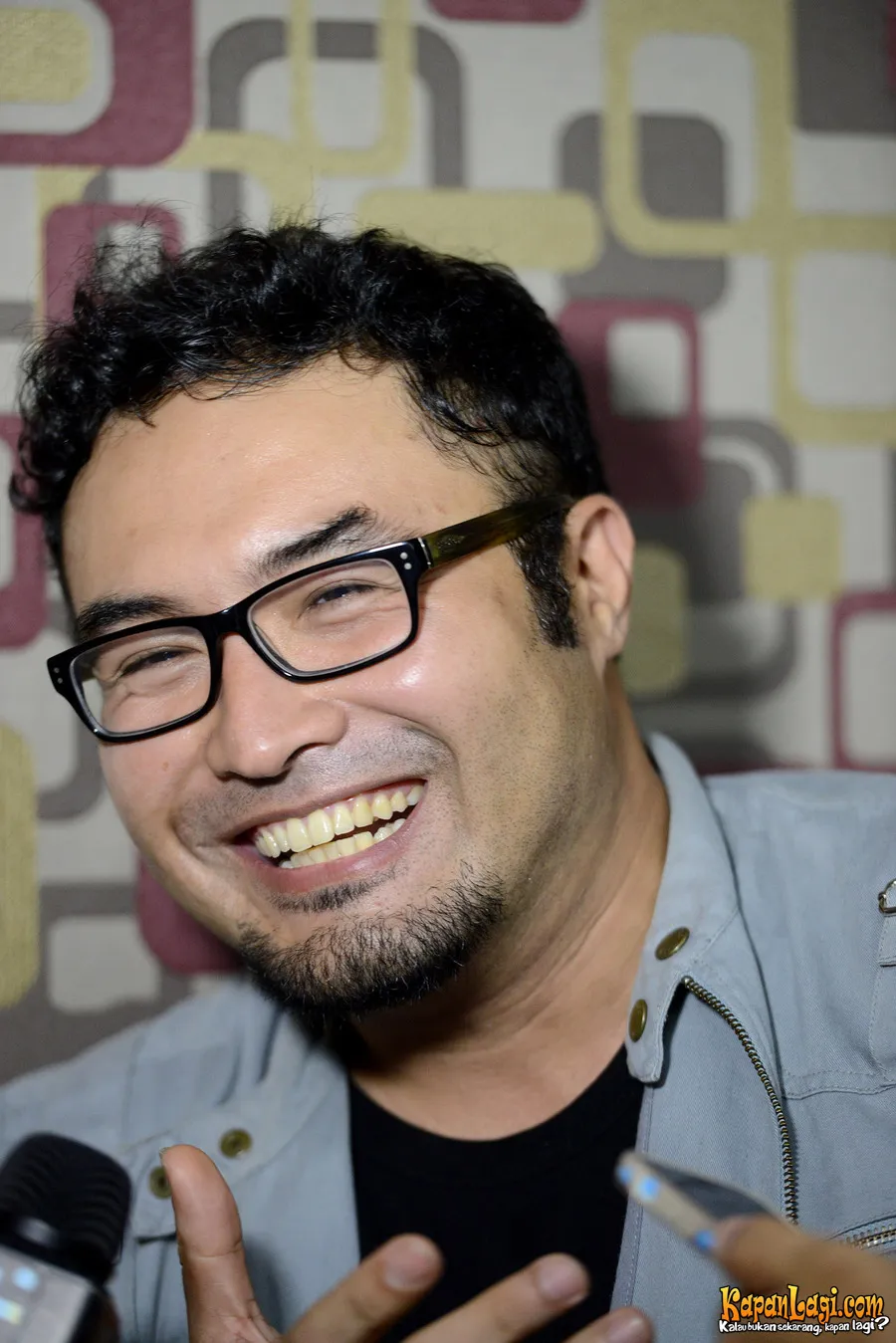 Mengenang ayah, alasan surya memakai cincin batu akik ©Bambang E Ros
