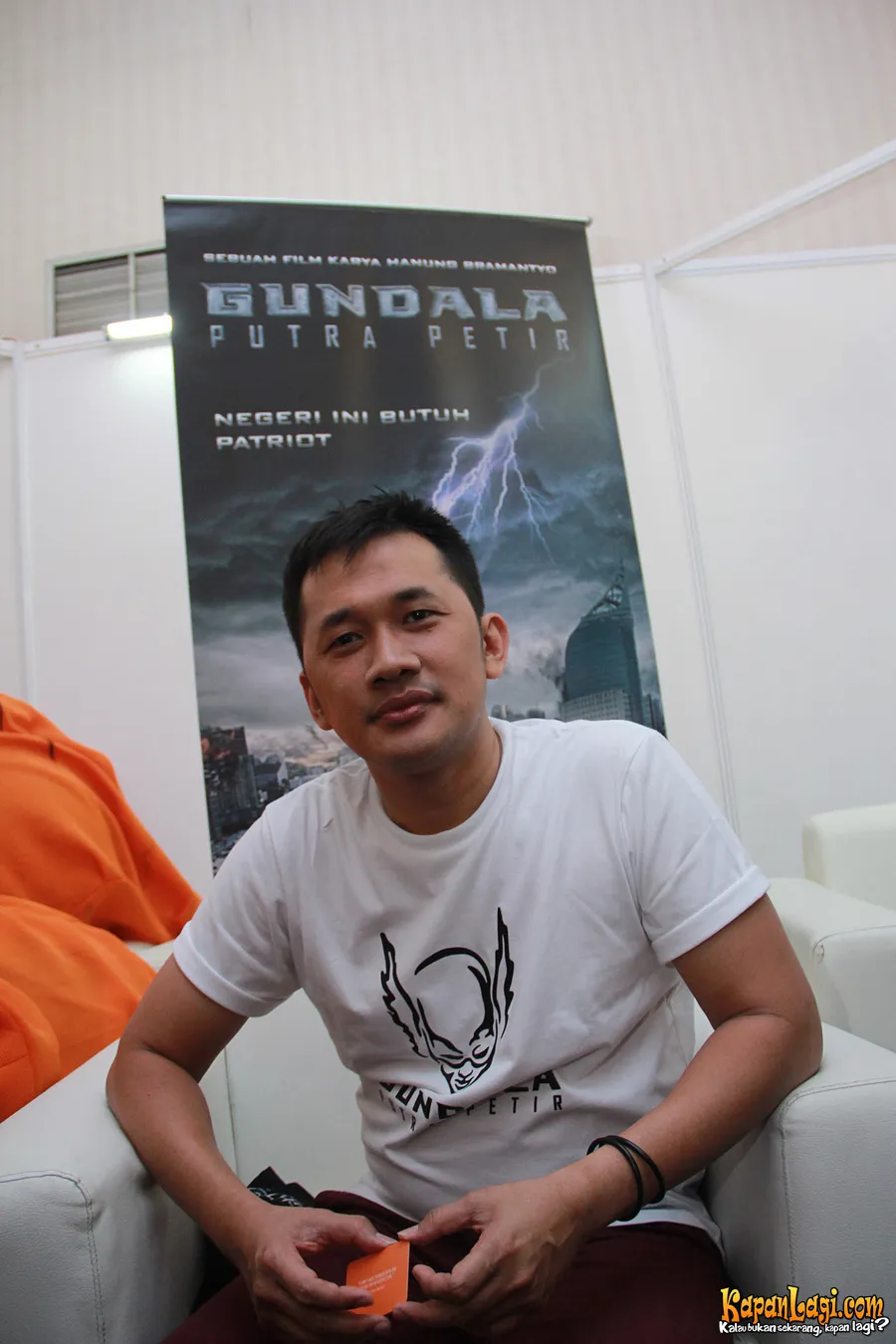 Hanung sudah lama mengidamkan menjadi sutradara film superhero Indonesia.