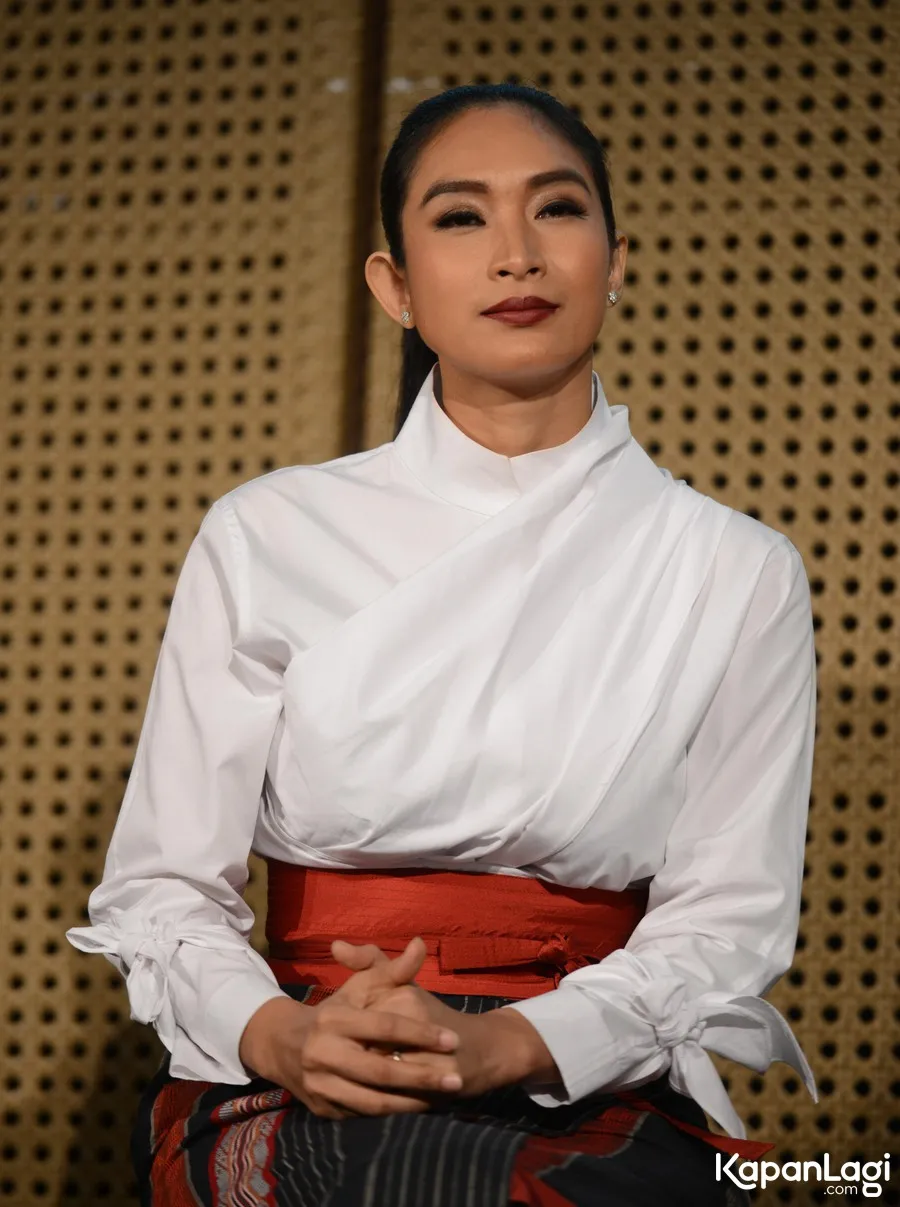 Happy Salma akhirnya bisa mengobati kerinduannya di dunia hiburan dengan bermain dalam sinetron Dunia Terbalik © KapanLagi.com®/Muhammad Akrom Sukarya