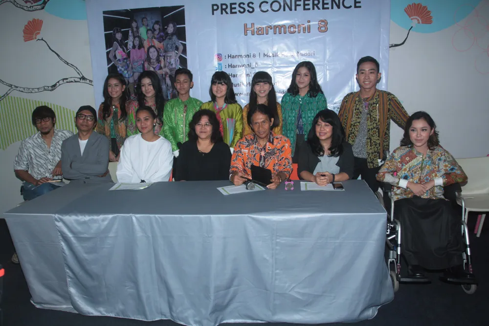 Harmoni 8, siap mencatat prestasi baru dalam perjalanan musik mereka © KapanLagi.com/Fikri Alfi Rosiyadi