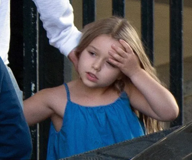 Harper punya banyak teman di sekolah © dailymail.co.uk